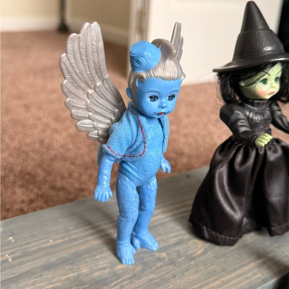 Madame Alexander Wizard of Oz Doll Set - Blue, Black, Silver, Pink, Brown - Picture 10 of 10